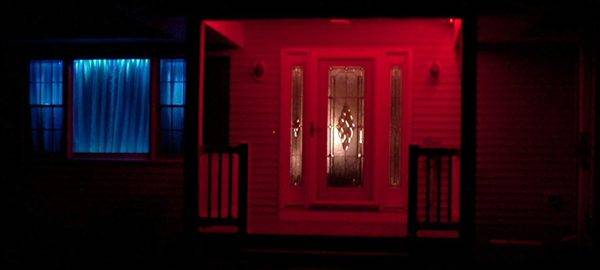 Red porch shop light 2020